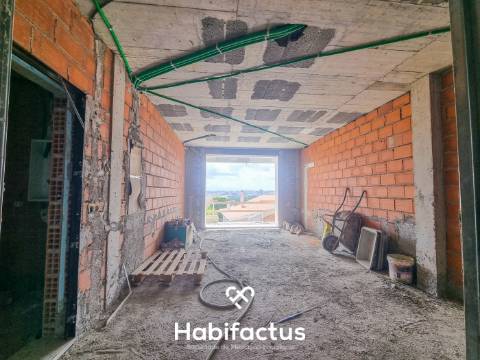 &#8203;&#8203;&#8203;&#8203;&#8203;&#8203;&#8203;&#8203;&#8203;&#8203;&#8203;&#8203;&#8203;&#8203;Apartamento T2 duplex com terraço em construção - Viseu