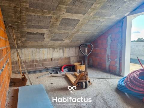 &#8203;&#8203;&#8203;&#8203;&#8203;&#8203;&#8203;&#8203;&#8203;&#8203;&#8203;&#8203;&#8203;&#8203;Apartamento T2 duplex com terraço em construção - Viseu