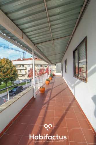 Apartamento T3 com terraço no centro de Viseu