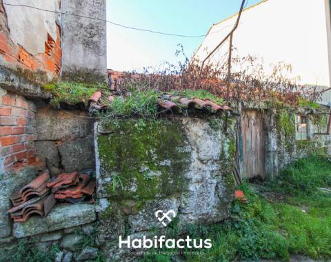 Moradia para reconstruir para venda em Viseu