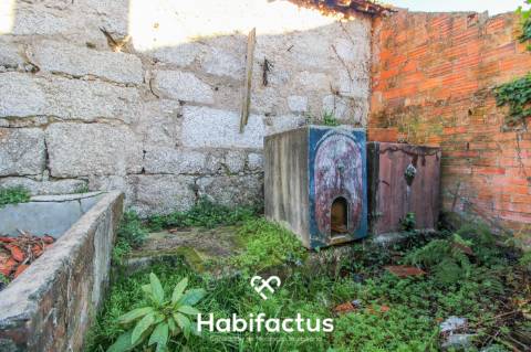 Moradia para reconstruir para venda em Viseu
