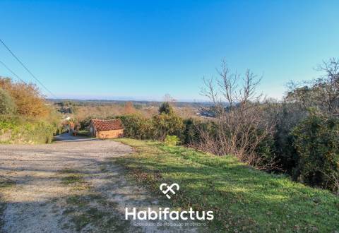 Terreno amplo e versátil com potencial de construção em Santiago de Besteiros