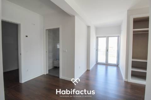 Moradia Geminada T3 em construção - Viseu