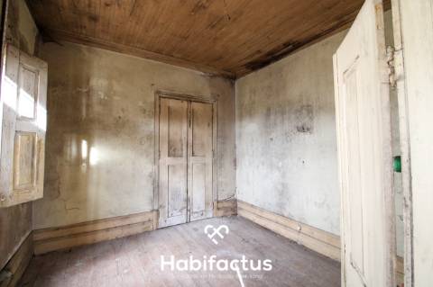 moradia centenária t4 para restaurar