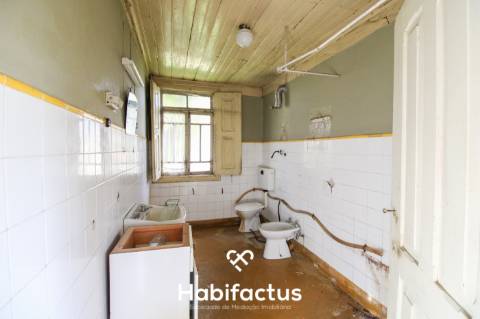 moradia centenária t4 para restaurar