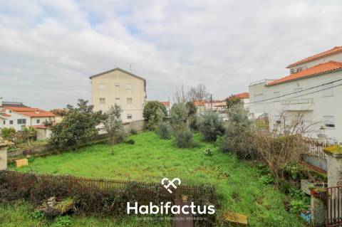 Moradia em pedra isolada para venda em Gumirães - Viseu