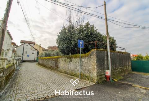 Moradia em pedra isolada para venda em Gumirães - Viseu