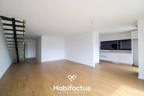 Apartamento T3 duplex de luxo - Viseu