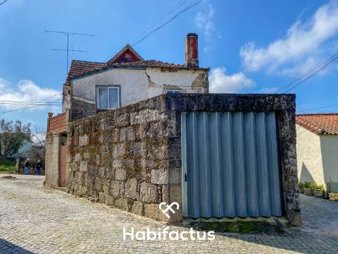 Moradia em Pedra para Reconstrução em Várzea de Tavares, Mangualde – Viseu -  Vistas Deslumbrantes p