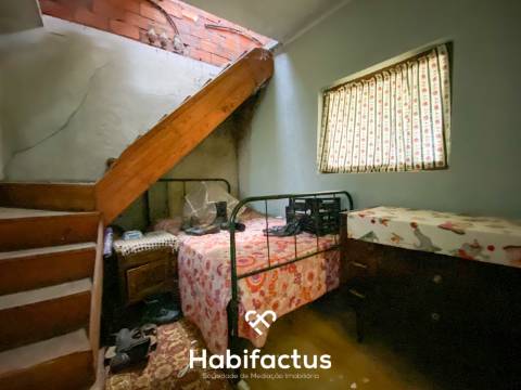 Moradia T4 +1 para venda em Várzea Cova de Tavares, Mangualde - Viseu – Vistas para a Serra da Estre