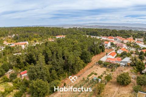 Lote de terreno para construção com uma área total de 4300 m²,