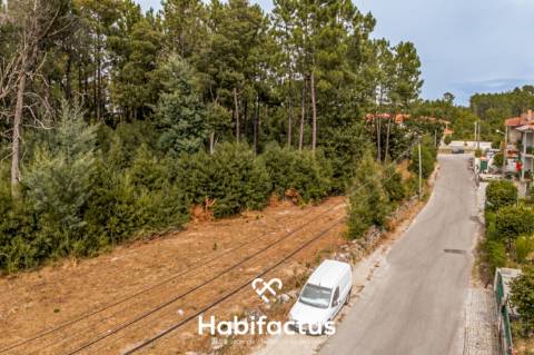 Lote de terreno para construção com uma área total de 4300 m²,