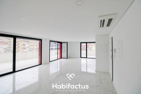 Apartamento T4 + dois T2, de luxo no centro da cidade