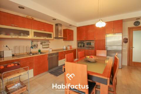 Moradia em Banda T3 Triplex no centro da cidade de Viseu