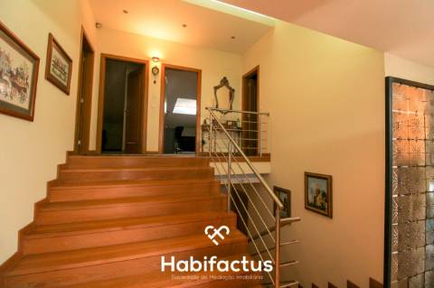 Moradia em Banda T3 Triplex no centro da cidade de Viseu