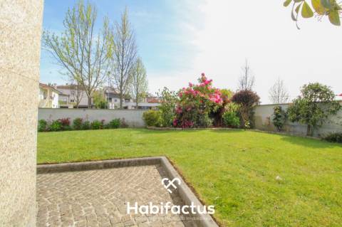 Moradia em Banda T3 Triplex no centro da cidade de Viseu