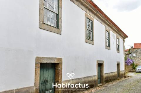 Casa Nobre setecentista no município de Carregal do Sal - Viseu