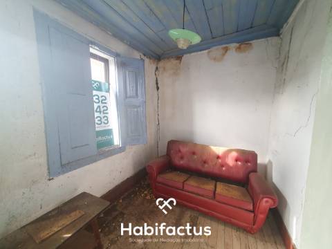 Moradia em pedra para venda em Paranhos da Beira - Seia.