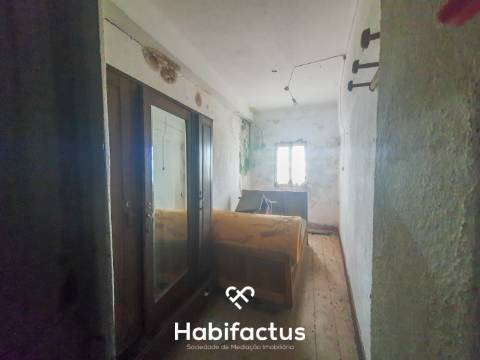 Moradia em pedra para venda em Paranhos da Beira - Seia.