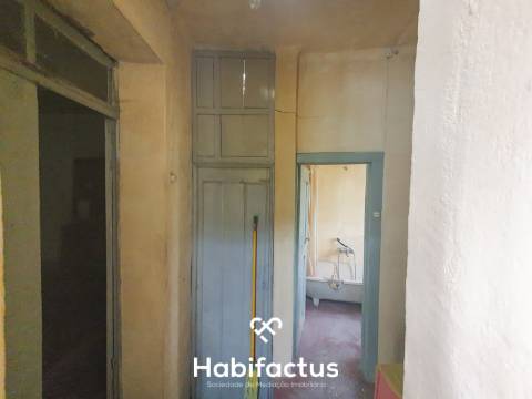 Moradia em pedra para venda em Paranhos da Beira - Seia.