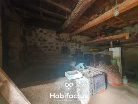 Moradia em pedra para venda em Paranhos da Beira - Seia.