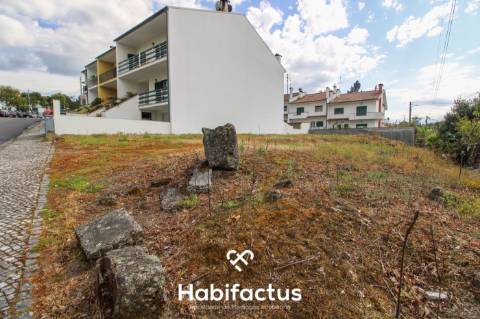 Lote de Terreno para moradia de Ponta - Viseu