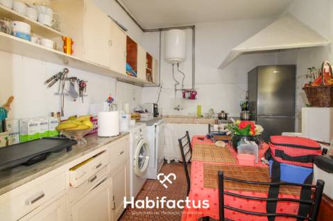 Prédio na Avenida Alberto Sampaio - Viseu