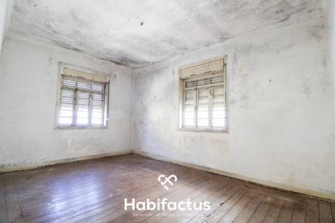 Prédio na Avenida Alberto Sampaio - Viseu