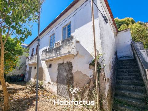 Prédio na Avenida Alberto Sampaio - Viseu