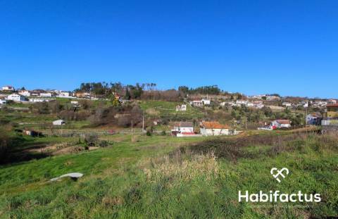 Terreno em zona de construção - Viseu