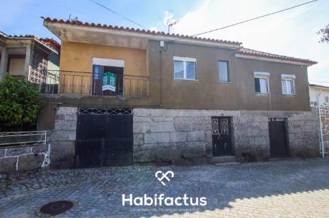 Moradia T2+1 para a venda Junto à Zona Histórica de Cabanas de Viriato - Viseu