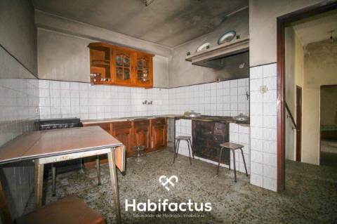 Moradia T2+1 para a venda Junto à Zona Histórica de Cabanas de Viriato - Viseu