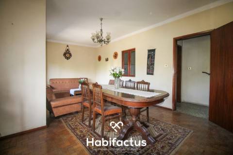 Moradia T2+1 para a venda Junto à Zona Histórica de Cabanas de Viriato - Viseu