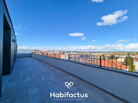 Apartamento T4 Cobertura no centro de Viseu