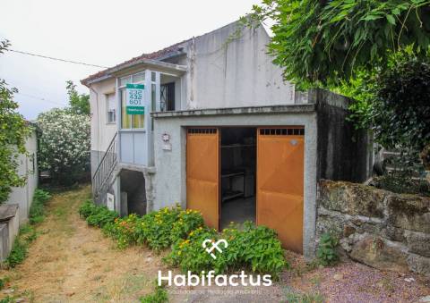 Moradia T2 para restaurar em Boa Aldeia - Viseu