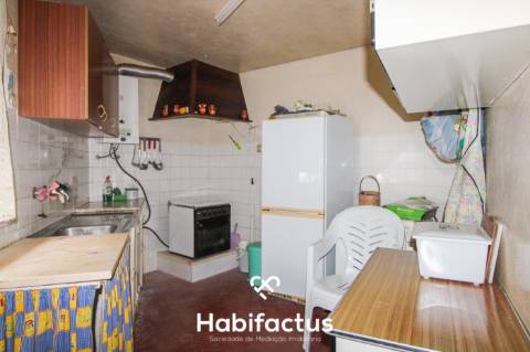 Moradia T2 para restaurar em Boa Aldeia - Viseu