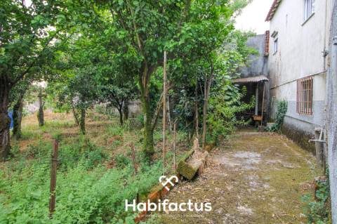 Moradia T2 para restaurar em Boa Aldeia - Viseu