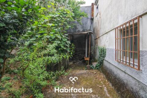 Moradia T2 para restaurar em Boa Aldeia - Viseu