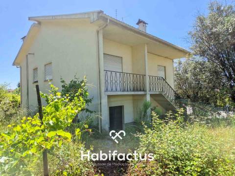 Moradia Isolada Próxima ao Centro de Viseu