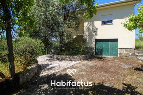 Moradia Isolada Próxima ao Centro de Viseu