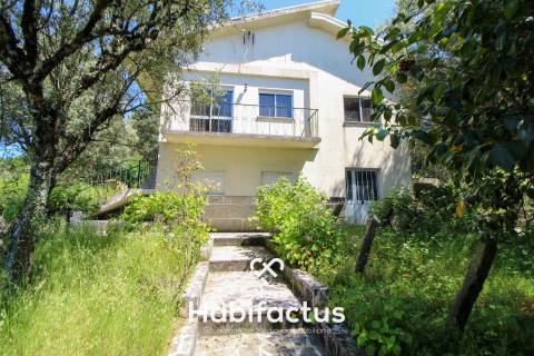 Moradia Isolada Próxima ao Centro de Viseu