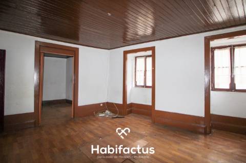 Prédio para reconstruir em Viseu