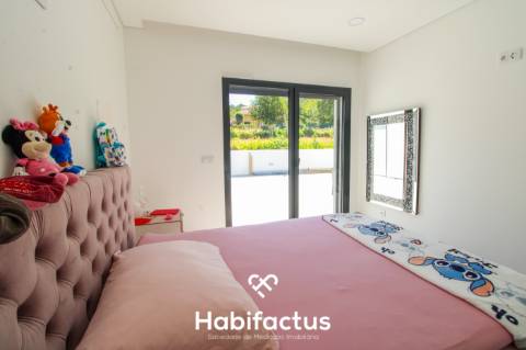 Moradia Isolada T3 à venda Moderna com Piscina aquecida e Churrasqueira - Viseu.