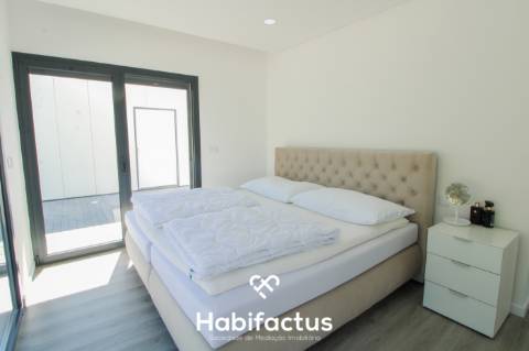 Moradia Isolada T3 à venda Moderna com Piscina aquecida e Churrasqueira - Viseu.