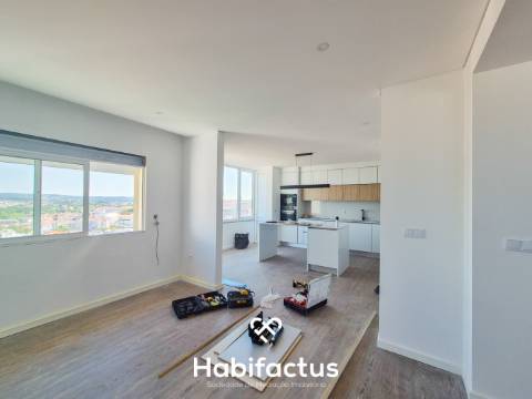 Apartamento T4 remodelado centro de Viseu