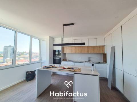 Apartamento T4 remodelado centro de Viseu