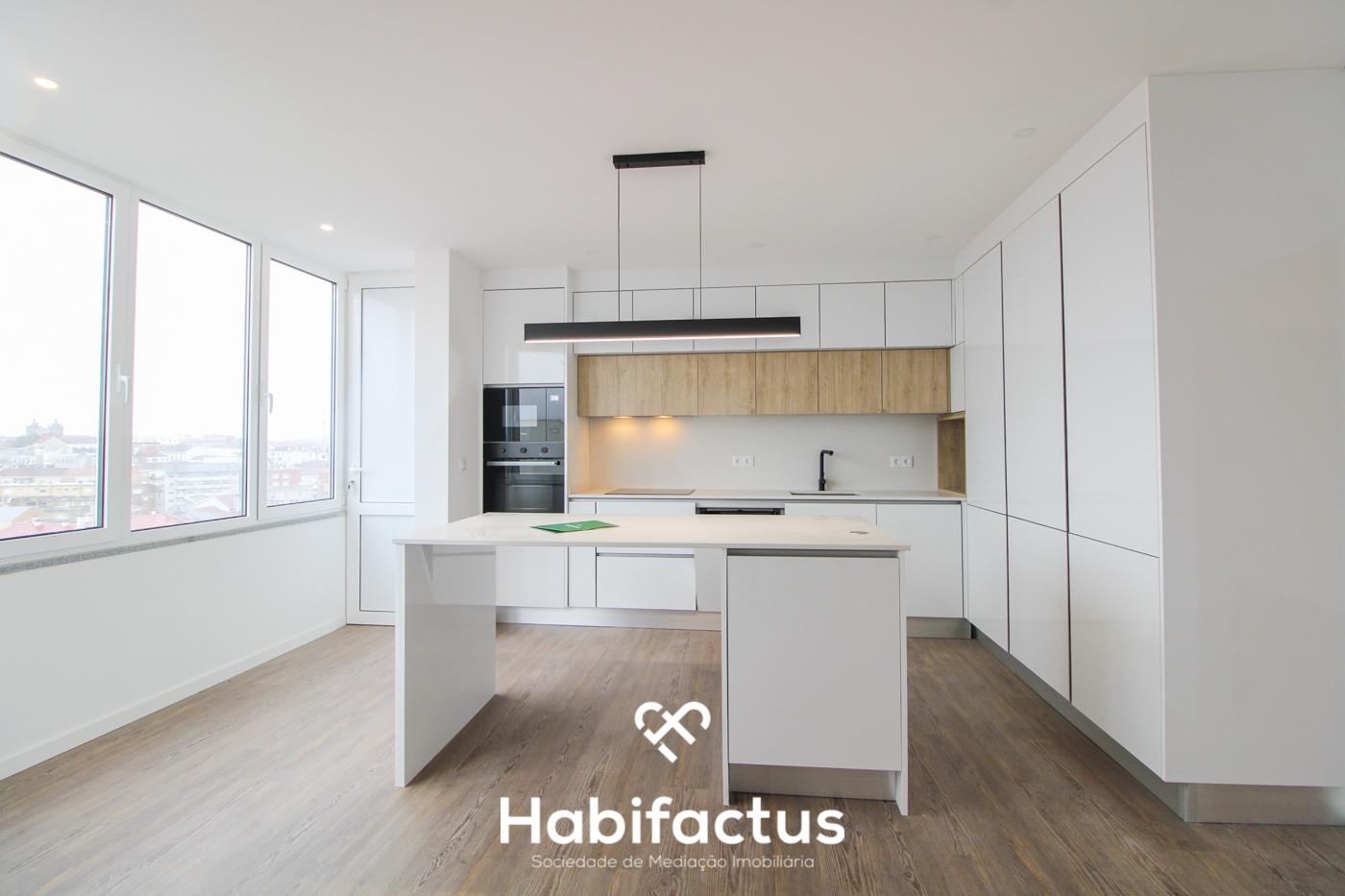 Apartamento T4 remodelado centro de Viseu