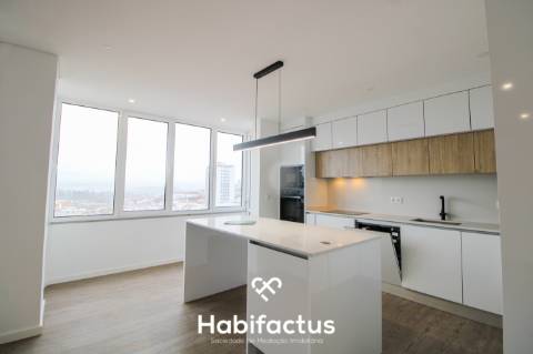 Apartamento T4 remodelado centro de Viseu