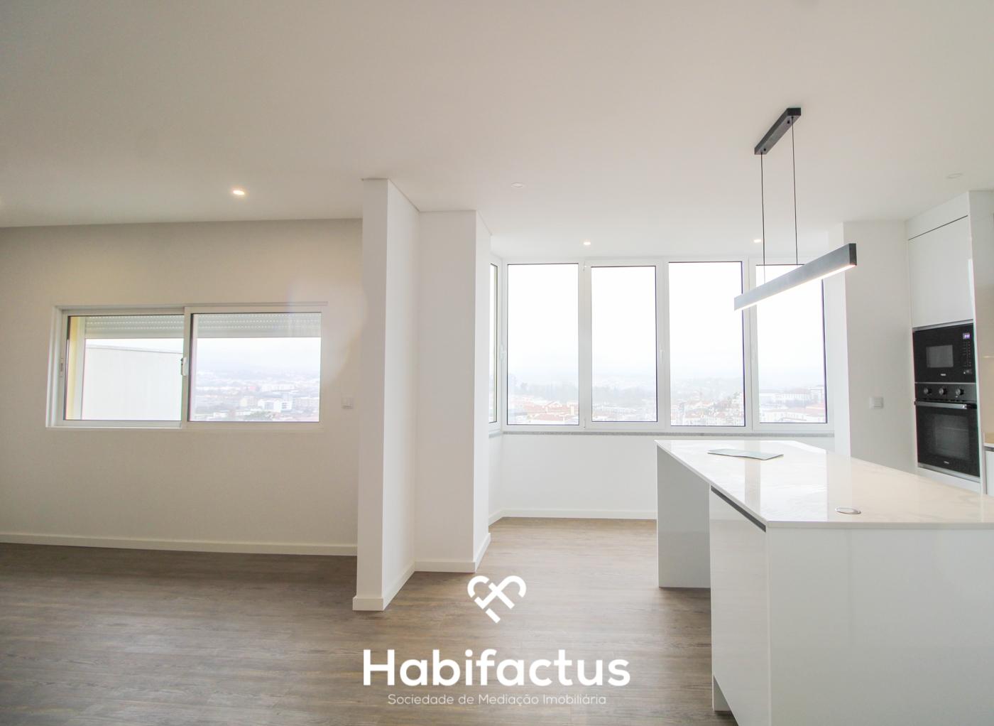 Apartamento T4 remodelado centro de Viseu