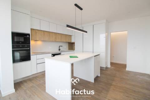 Apartamento T4 remodelado centro de Viseu